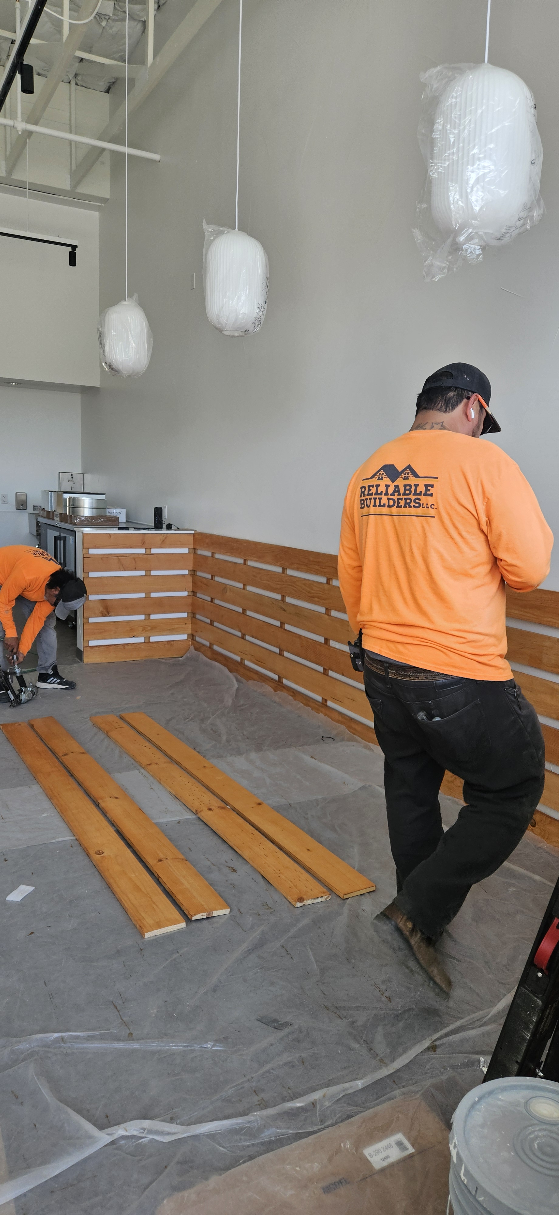 RELIABLE BUILDERS LTD logo